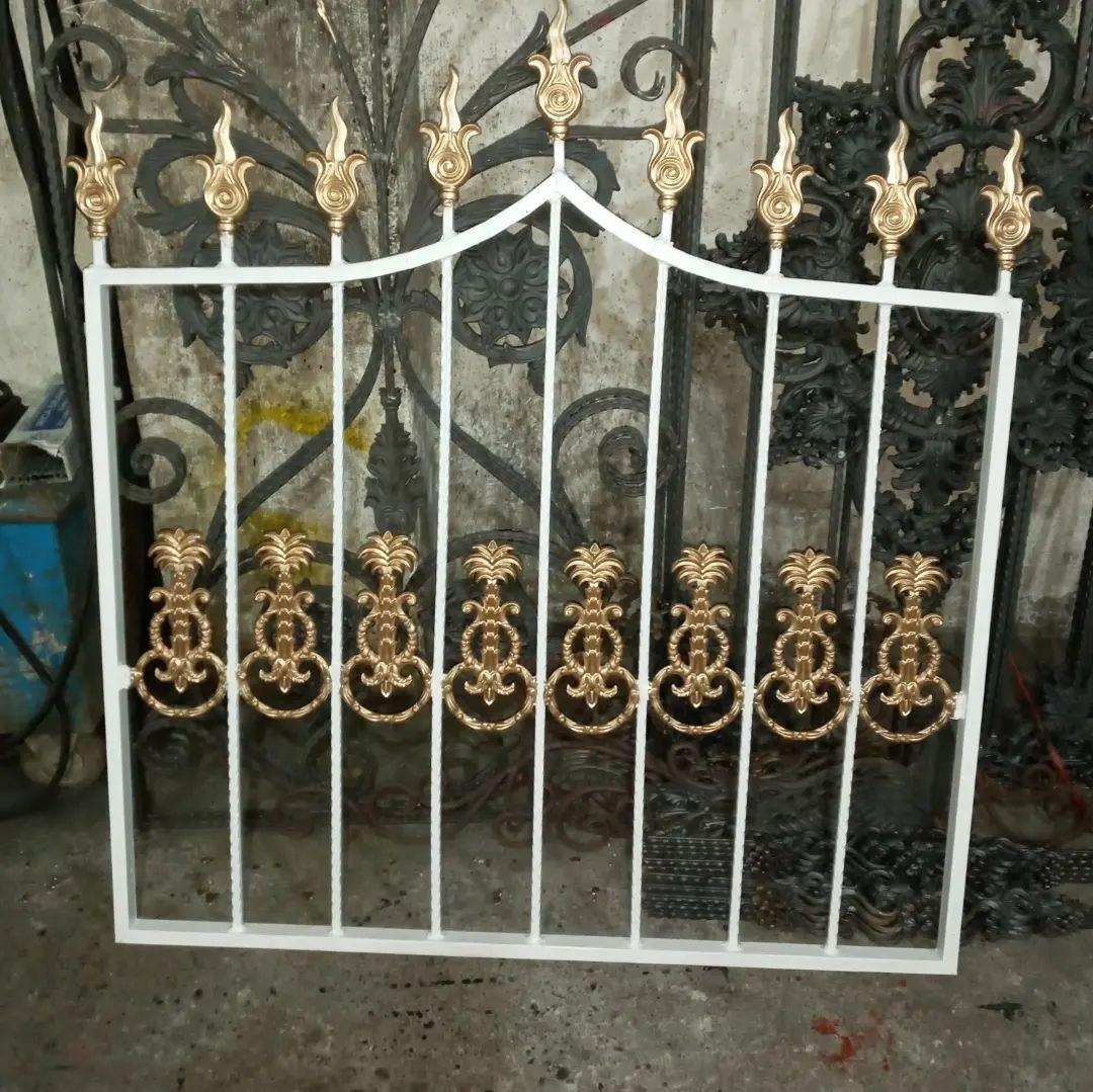 حفاظ پنجره نیزه ای با اس وسط