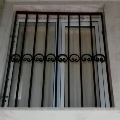 حفاظ پنجره نعل اسبی فرفورژه