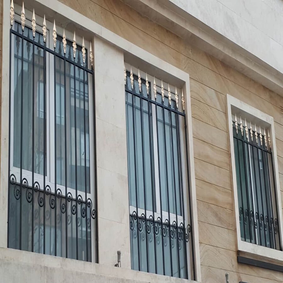 حفاظ پنجره نیزه مارپیچ کلاسیک