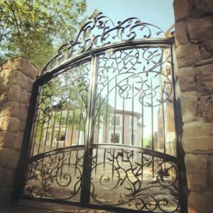 خرید درب حیاط آهنی