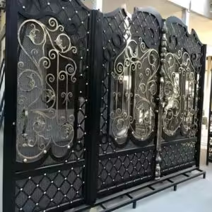 درب فرفورژه ورودی پارکینگ ساختمان فلزی