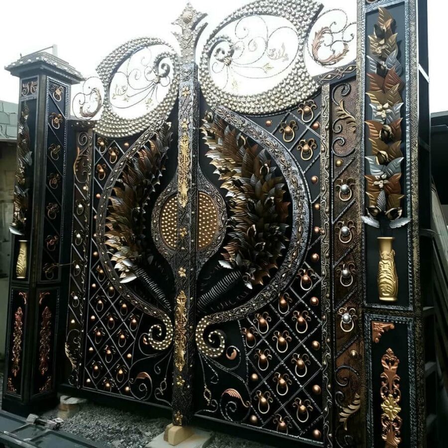 طراحی و ساخت درب پارکینگ فلزی
