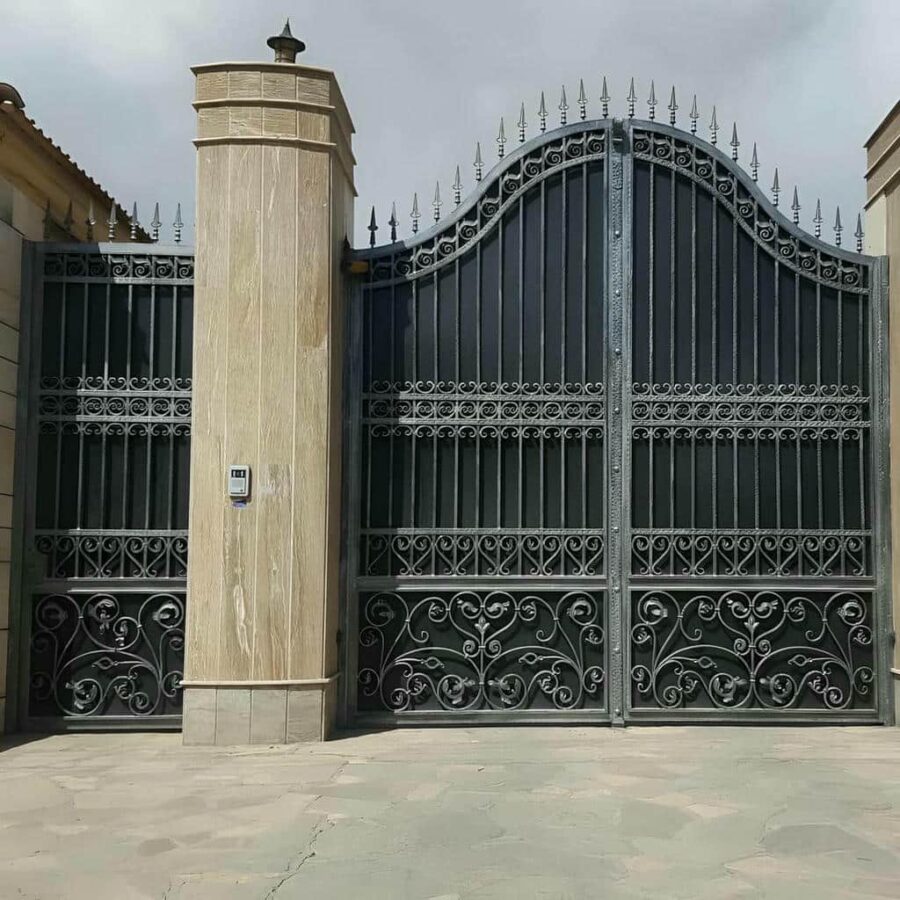 درب فلزی انگلیسی کلاسیک لوکس