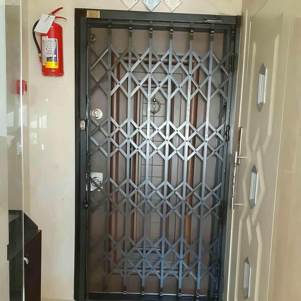 خرید درب آکاردئونی ضدسرقت طرح کمجا در رفسنجان