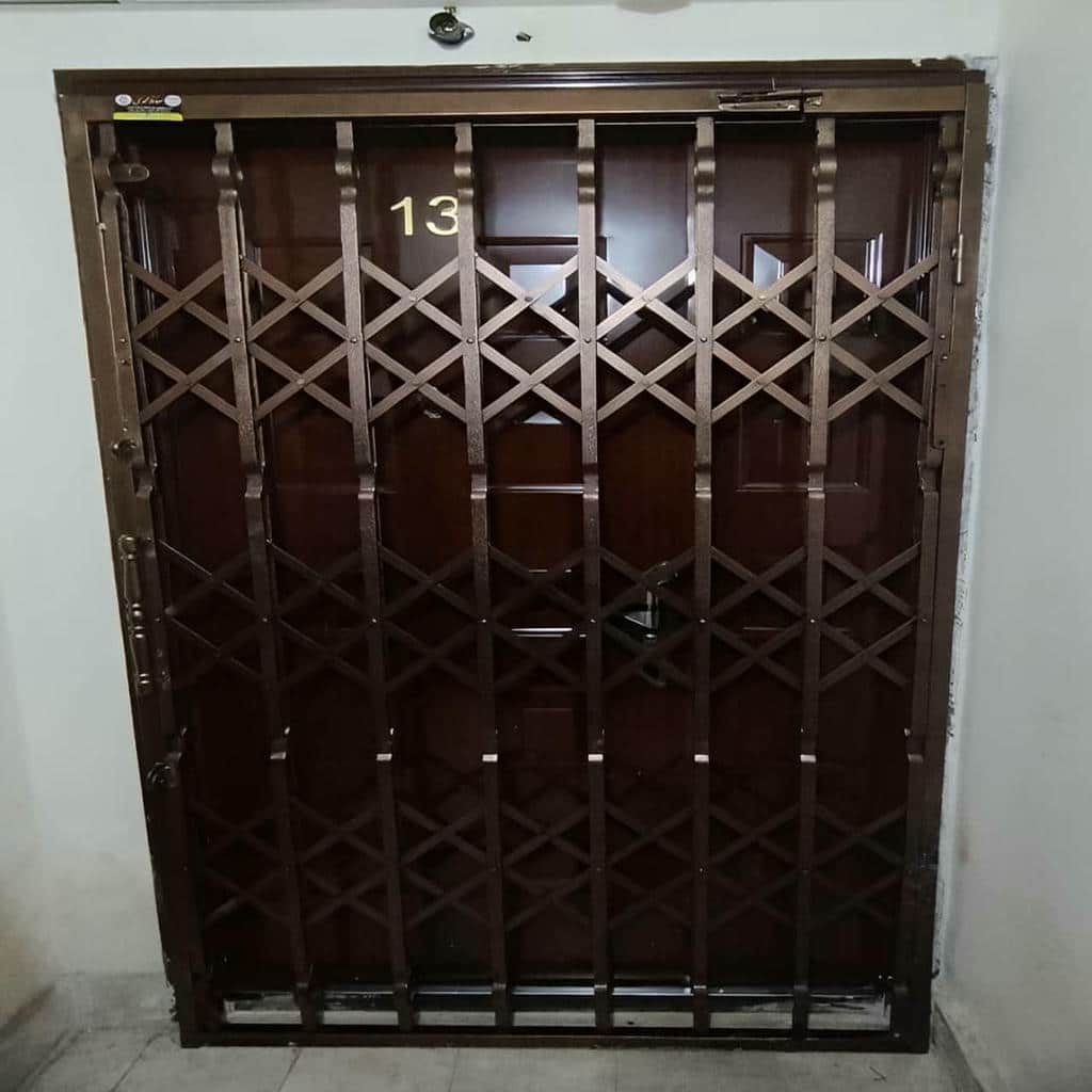 نصب درب آکاردئونی ضدسرقت حرکت روان در استان گیلان