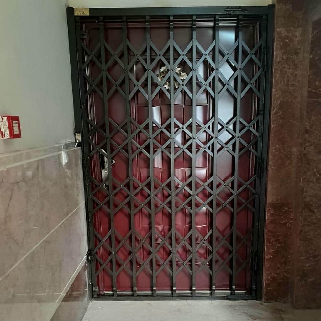 نصب درب آکاردئونی ضدسرقت رنگ کورهای در مهرشهر کرج