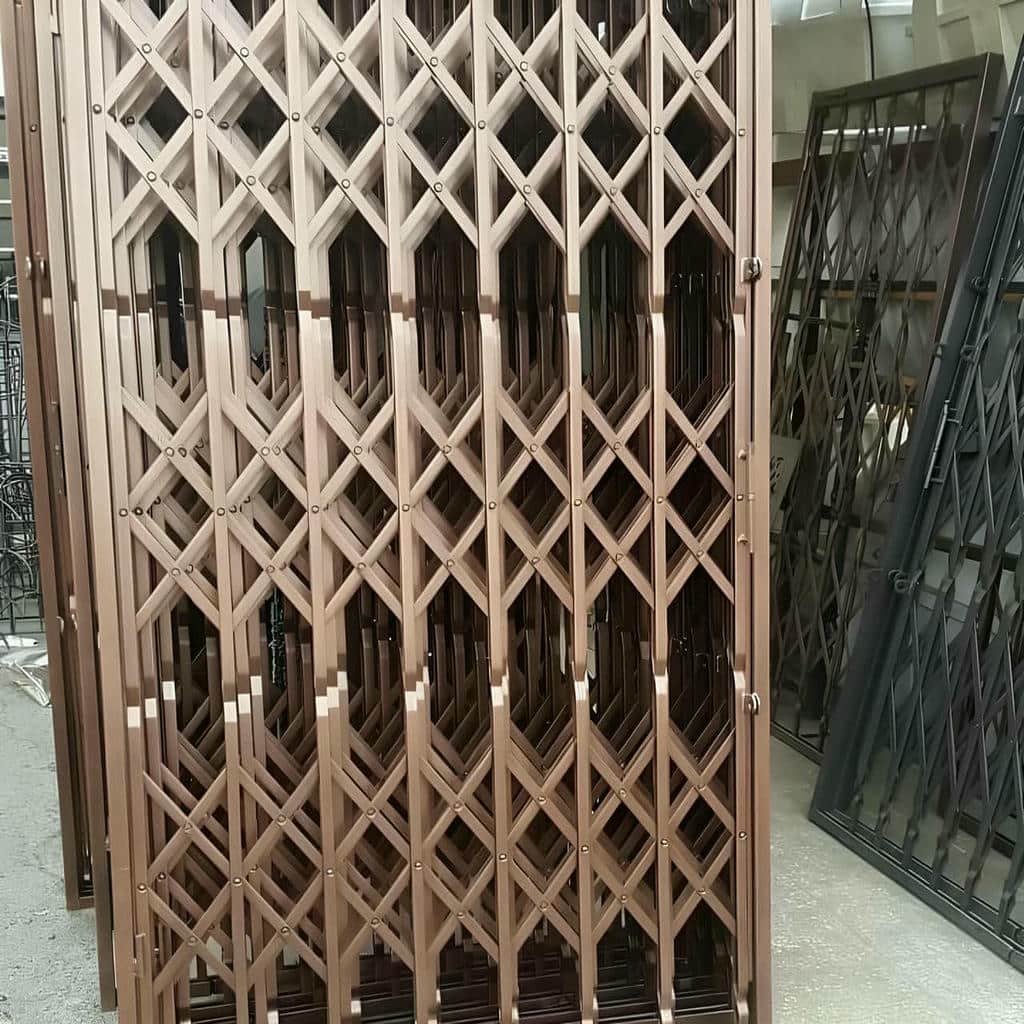 خرید درب آکاردئونی ضدسرقت حفاظ پشت درب در اهواز