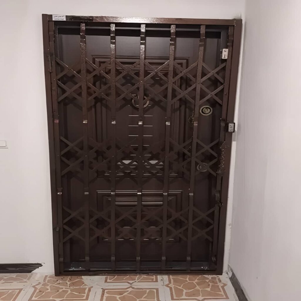 نصب درب آکاردئونی ضدسرقت رنگ مقاوم در آمل