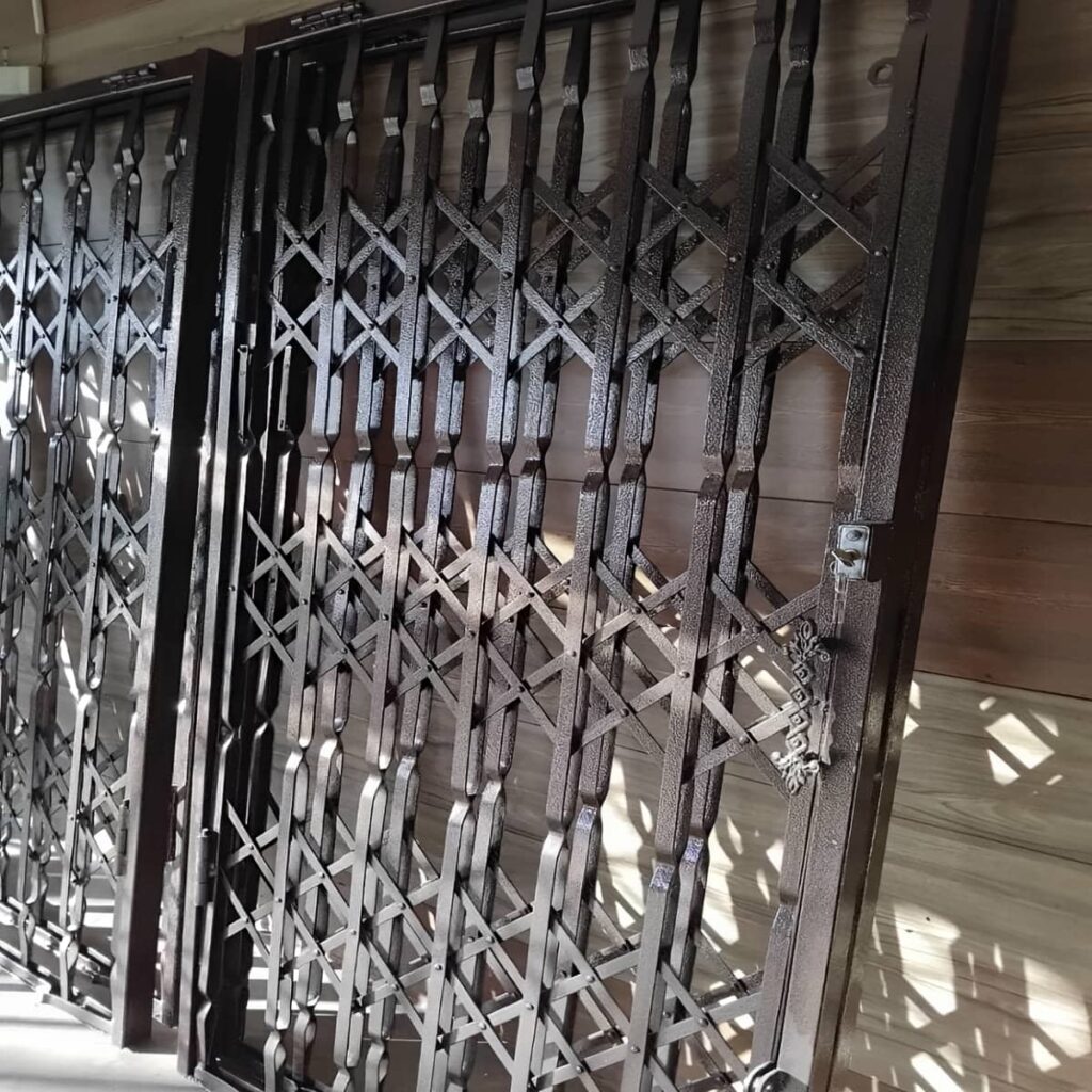 فروش درب آکاردئونی ضدسرقت قفل مقاوم در استان گلستان