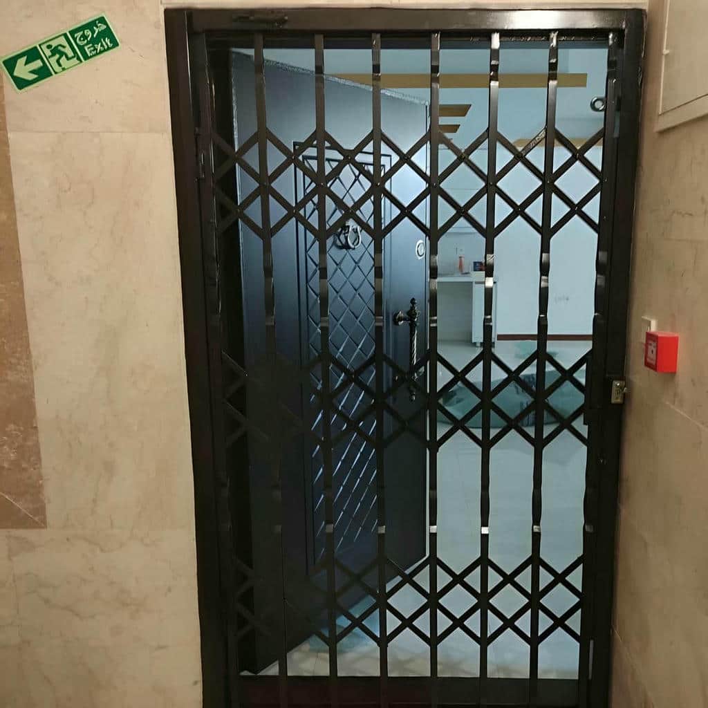 خرید درب آکاردئونی ضدسرقت طرح منظم در ارومیه