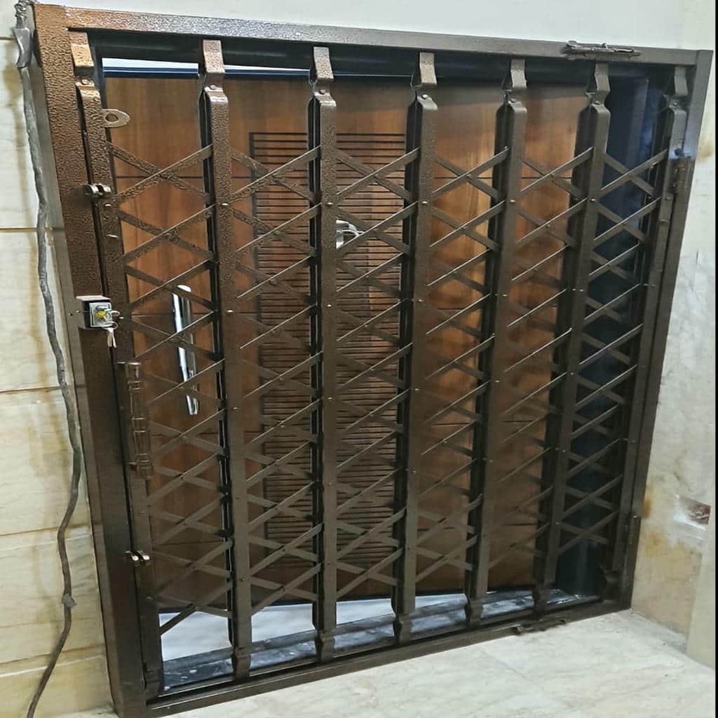 نصب درب آکاردئونی ضدسرقت رنگ مقاوم در بوشهر
