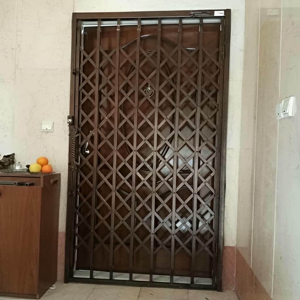 درب آکاردئونی ضدسرقت در نیشابور