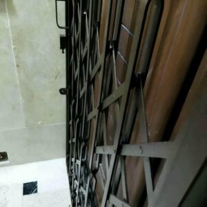 درب آکاردئونی ضدسرقت در محمدشهر