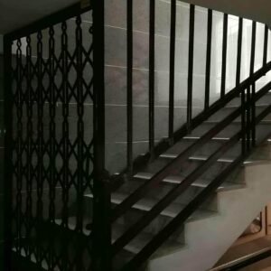 درب آکاردئونی ضدسرقت در پردیس