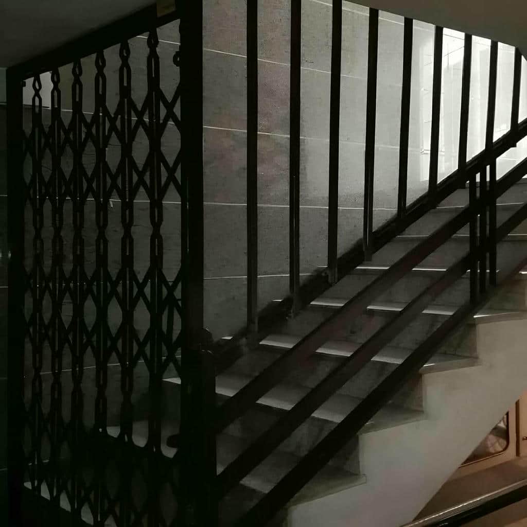 درب آکاردئونی ضدسرقت در پردیس