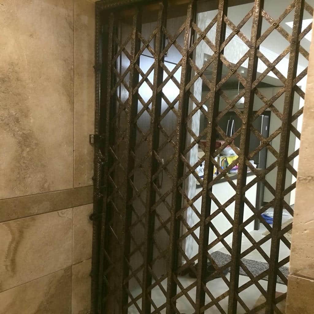 قیمت درب آکاردئونی ضدسرقت پوشش ضدزنگ در آبسرد