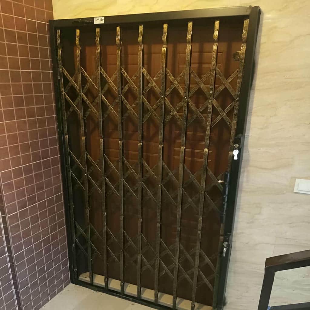 نصب درب آکاردئونی ضدسرقت چهارچوب دقیق در سمنان