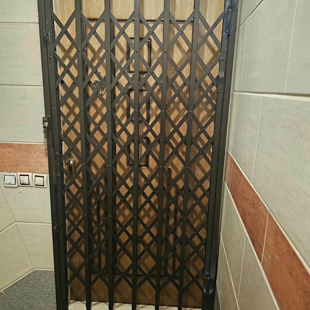 خرید درب آکاردئونی ضدسرقت ضخامت پروفیل در آبسرد