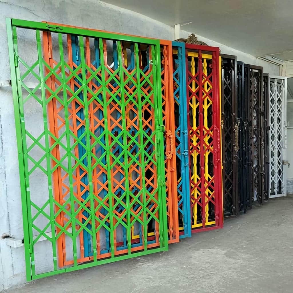 نصب درب آکاردئونی ضدسرقت حرکت روان در سبزوار