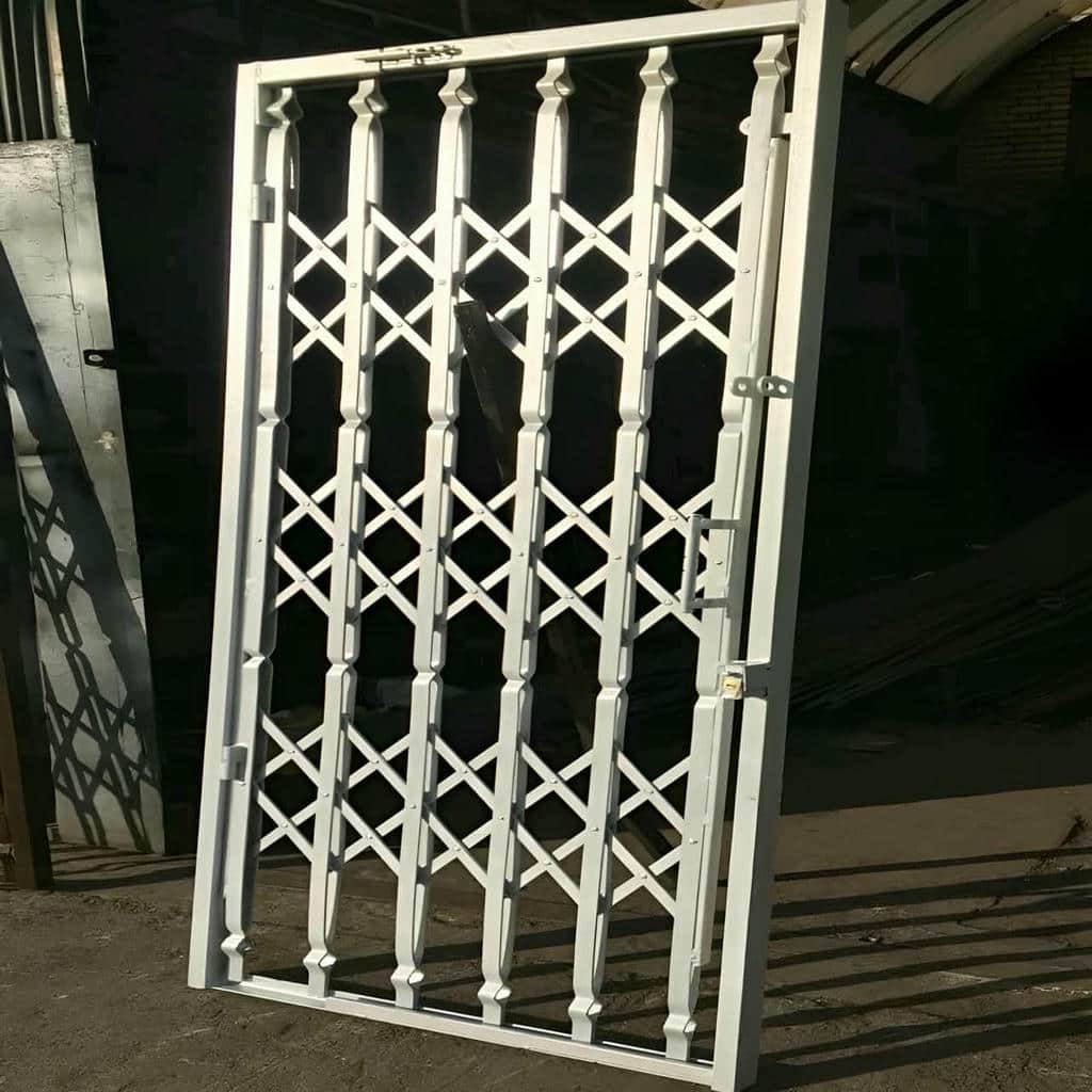 نصب درب آکاردئونی ضدسرقت رنگ باکیفیت در ساوه