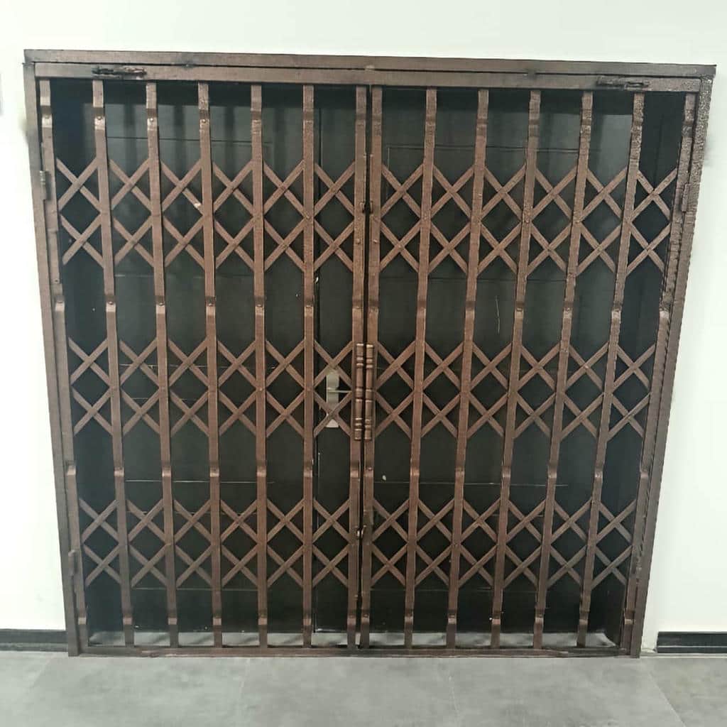 درب آکاردئونی ضدسرقت در سیرجان