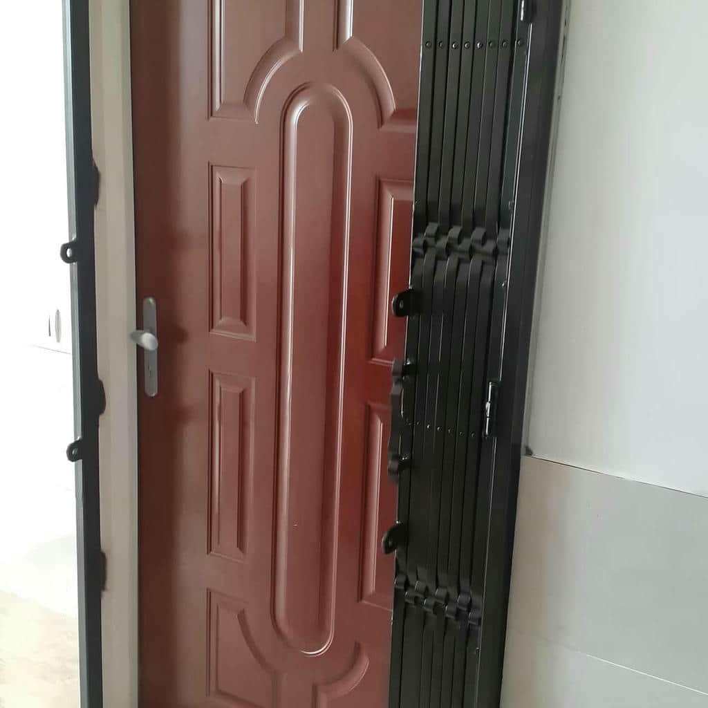 خرید درب آکاردئونی ضدسرقت خطوط منظم در اردبیل