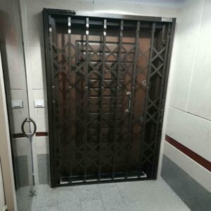 درب آکاردئونی ضدسرقت در کاشان