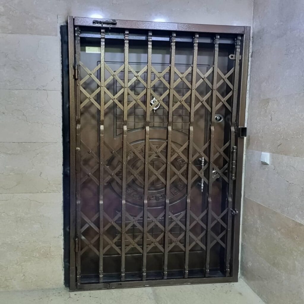 خرید درب آکاردئونی ضدسرقت مدل سبک در رشت