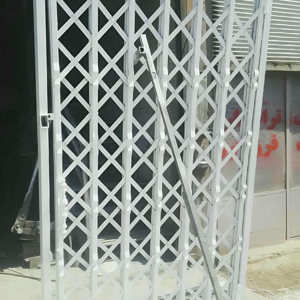 نصب درب آکاردئونی ضدسرقت قفل مقاوم در یاسوج
