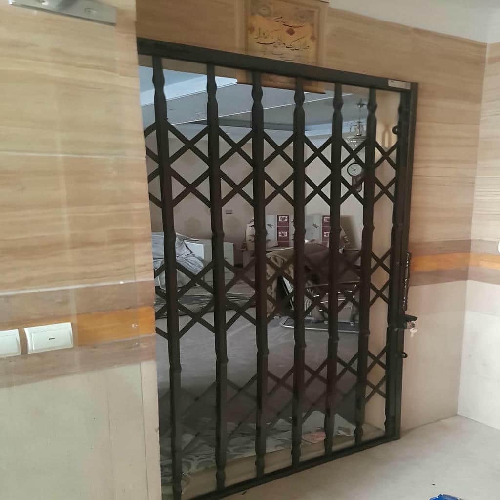 درب آکاردئونی ضدسرقت در اصفهان
