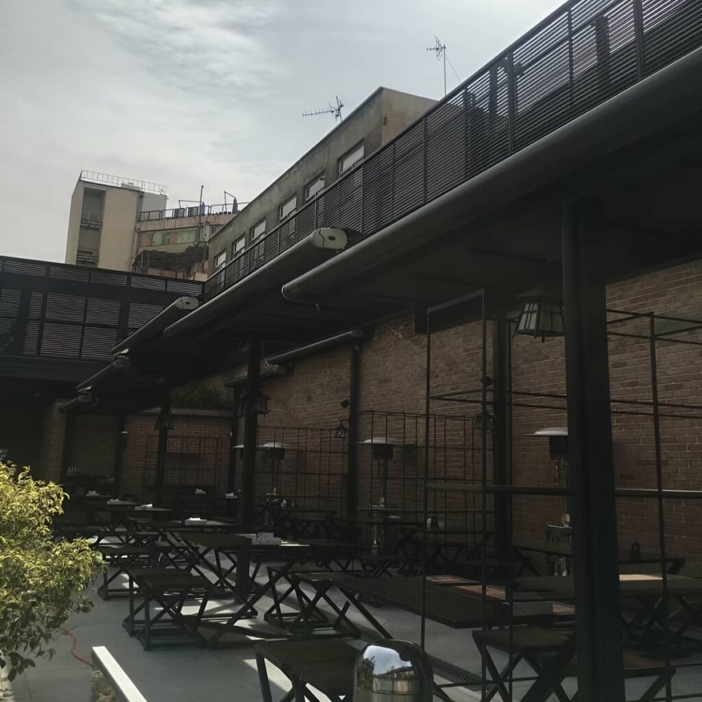 نصب سایبان برقی اتوماتیک پارچه مقاوم در سقز