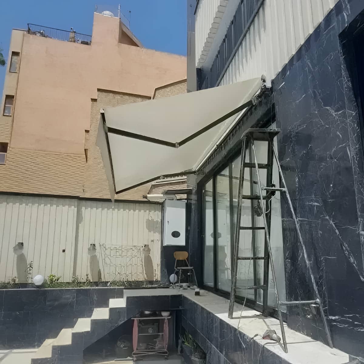 سایبان برقی اتوماتیک در کرمانشاه