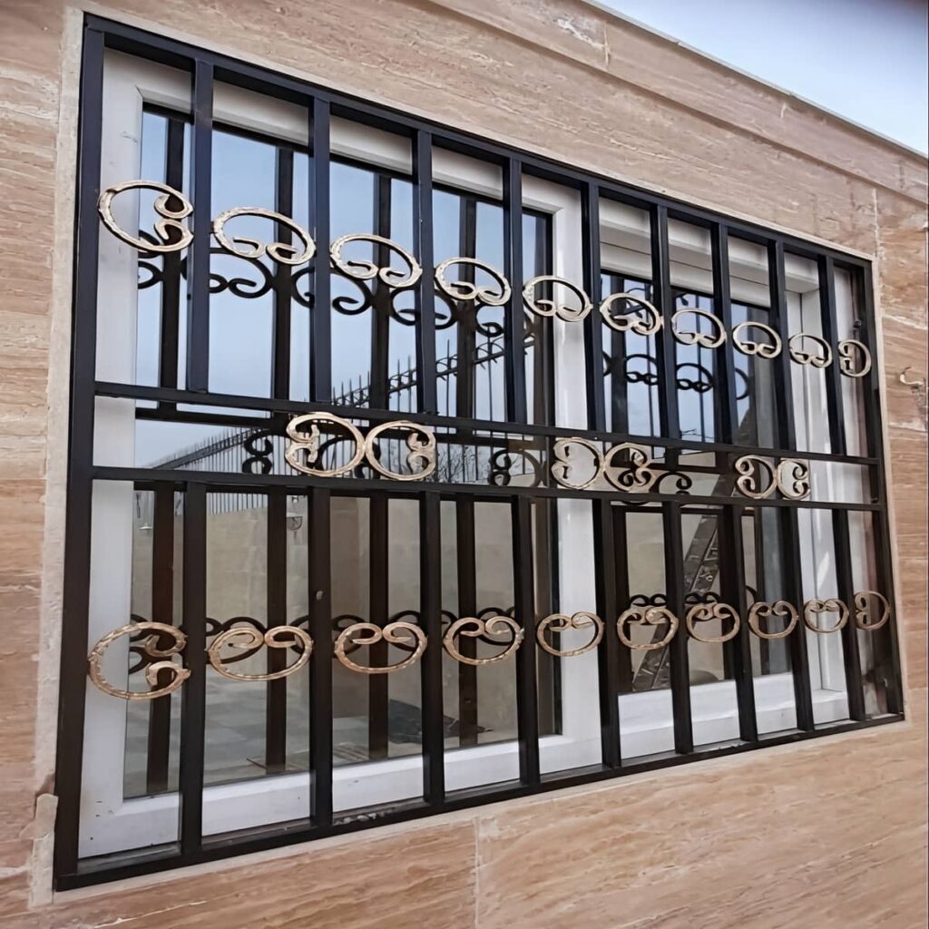 حفاظ پنجره نرده فلزی در دماوند