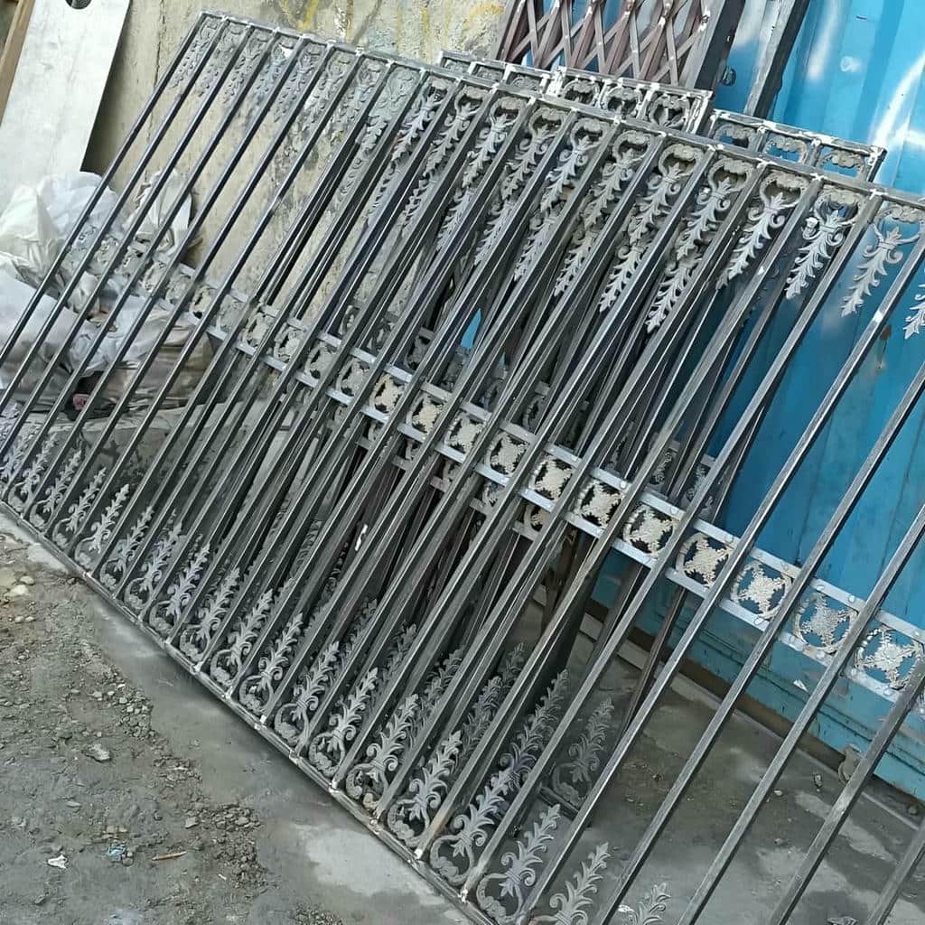 فروش حفاظ پنجره فلزی فرفورژه کلاسیک در بندر انزلی