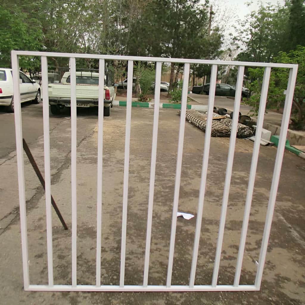 حفاظ پنجره نرده فلزی در قم