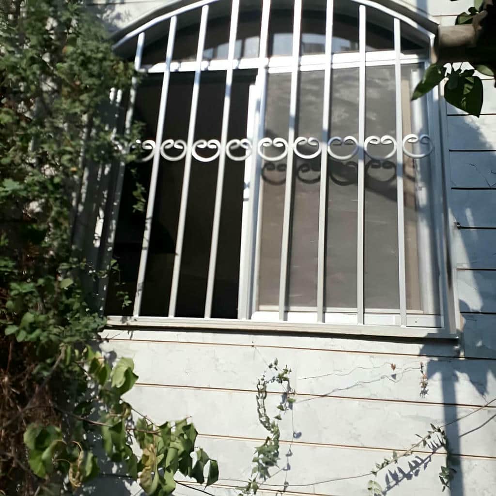 کارخانه حفاظ پنجره نرده فلزی متریال باکیفیت در قم