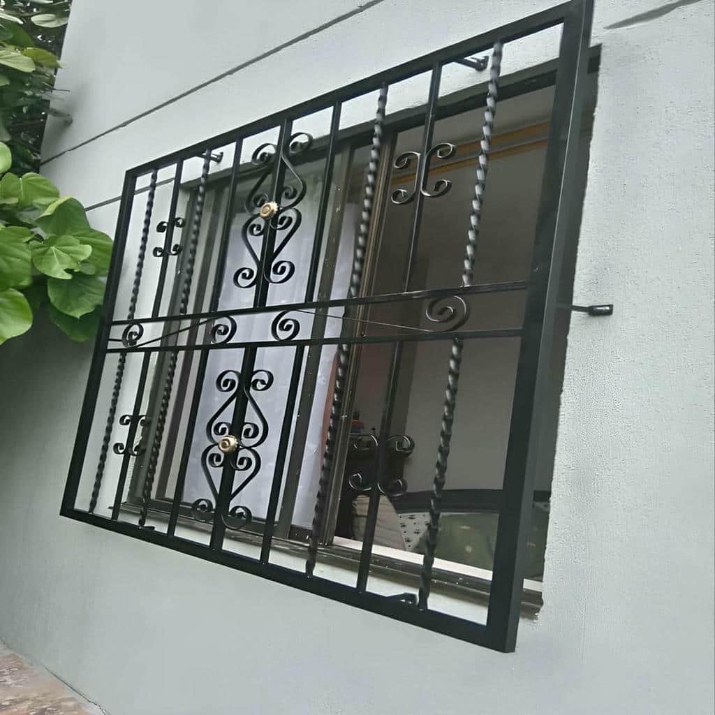 خرید حفاظ پنجره نرده فلزی ساده در ساری