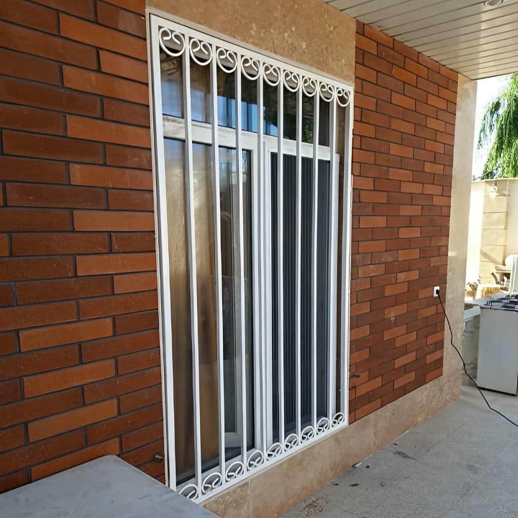 خرید حفاظ پنجره نرده فلزی ضدزنگ در قم