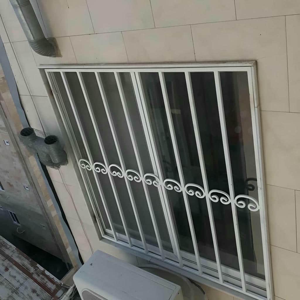 فروش حفاظ پنجره نرده فلزی مدرن سفارشی در سقز