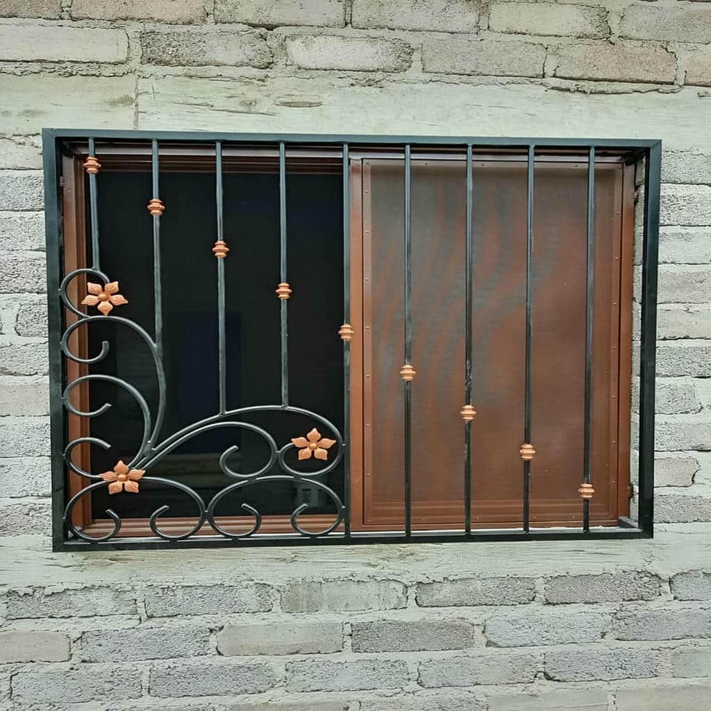 نصب حفاظ پنجره فلزی فرفورژه کلاسیک در بندر چابهار