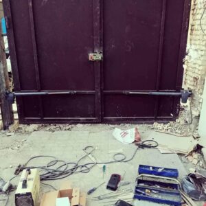 جک درب پارکینگ در آبادان