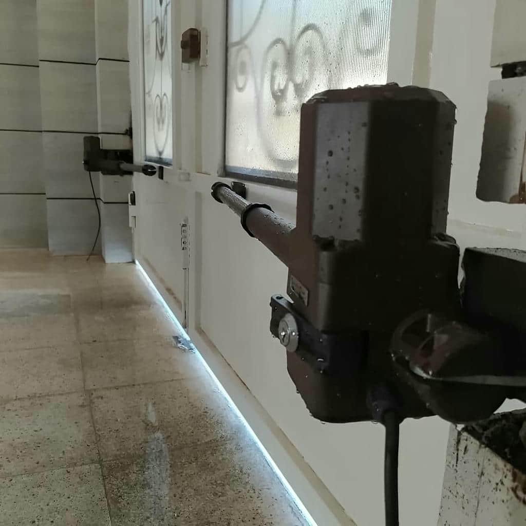 نصب جک درب پارکینگ بازویی در نوشهر