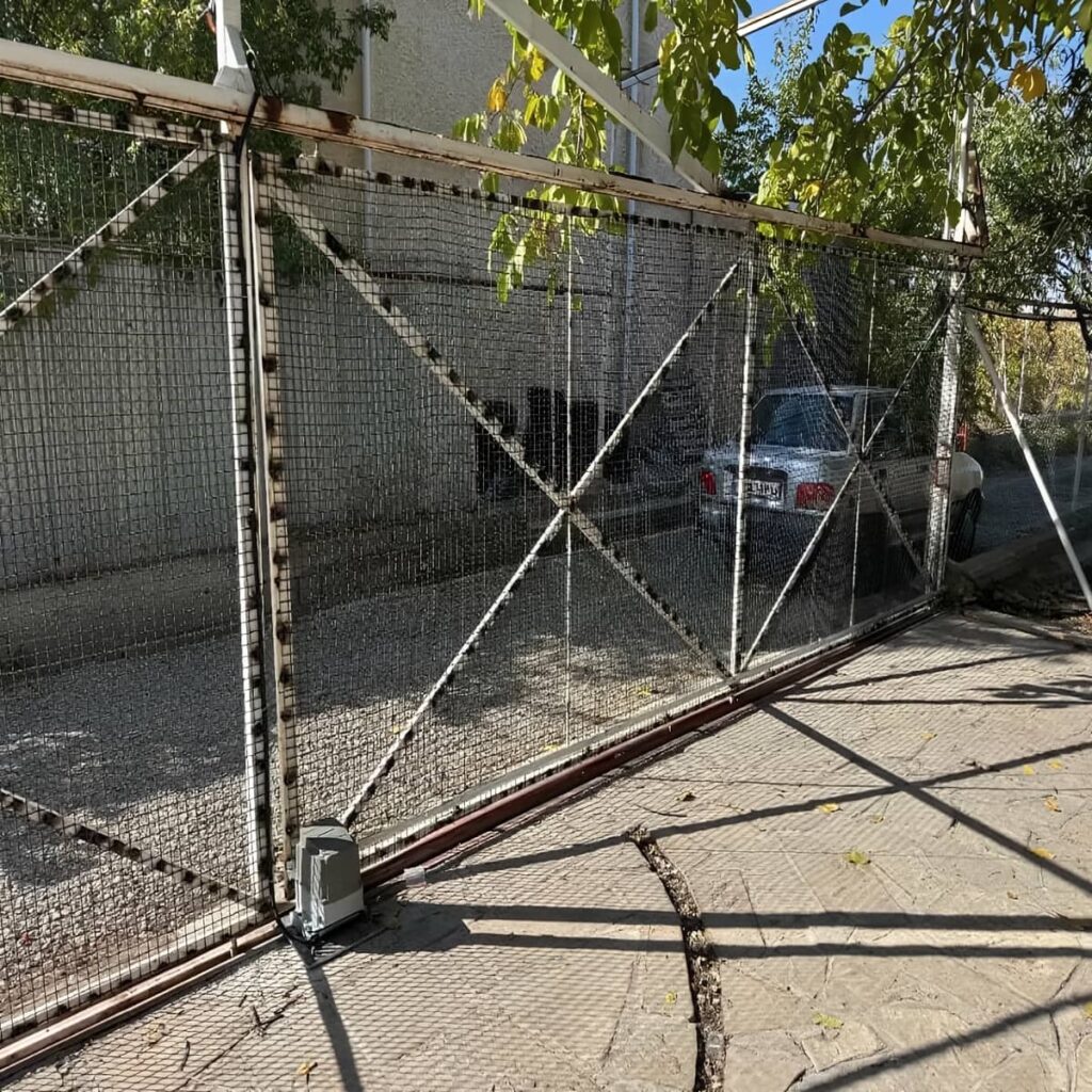 نصب جک درب پارکینگ ریلی در پرند