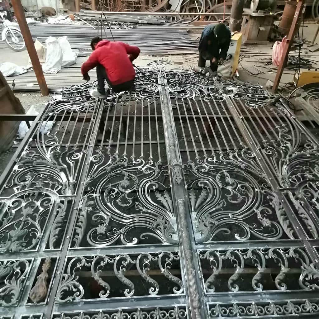 قیمت درب حیاط فرفورژه مدرن در ساری