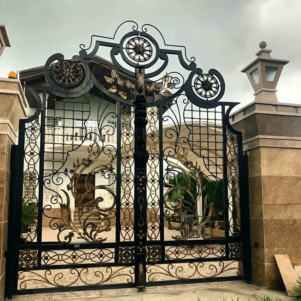 درب حیاط فرفورژه در مشهد