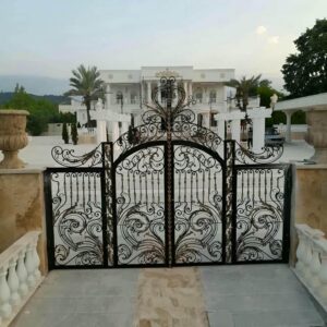 درب حیاط فرفورژه در سمنان