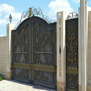 درب حیاط فرفورژه در کیش