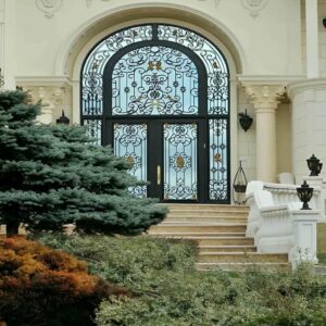 درب حیاط فرفورژه در یاسوج