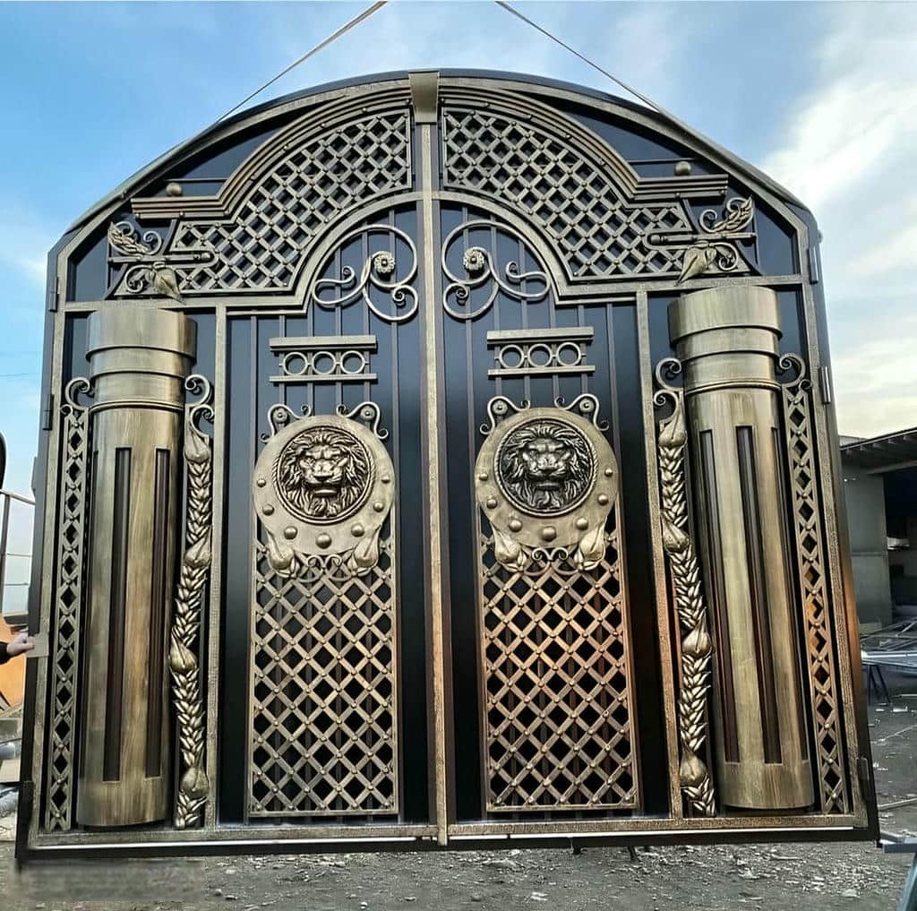 خرید درب حیاط فرفورژه ویلایی در اندیشه