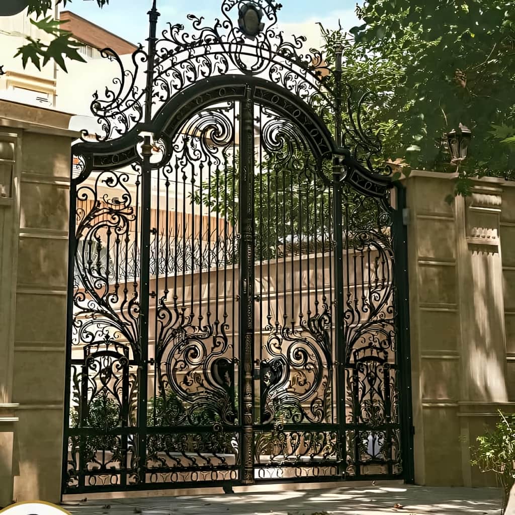 خرید درب حیاط فرفورژه کلاسیک در پردیس